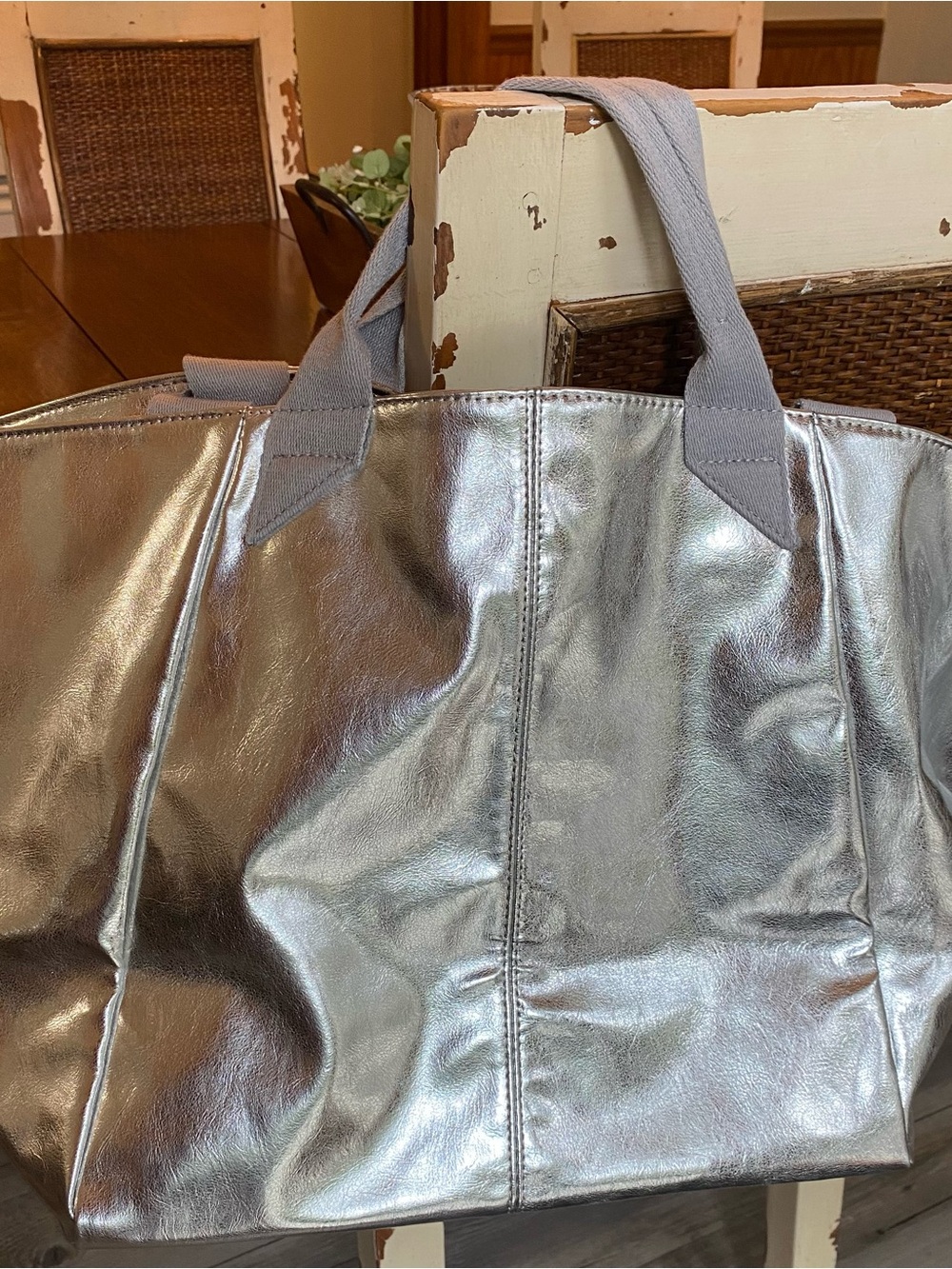GAP Shiny Silver Metallic Tote with Wide Straps and Handle - Picture 4 of 8